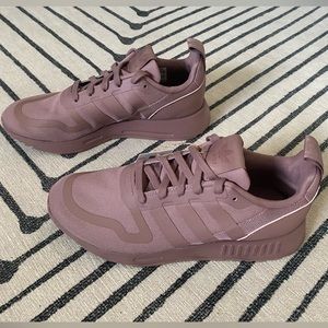 Brand New Mauve Adidas Tennis Shoes